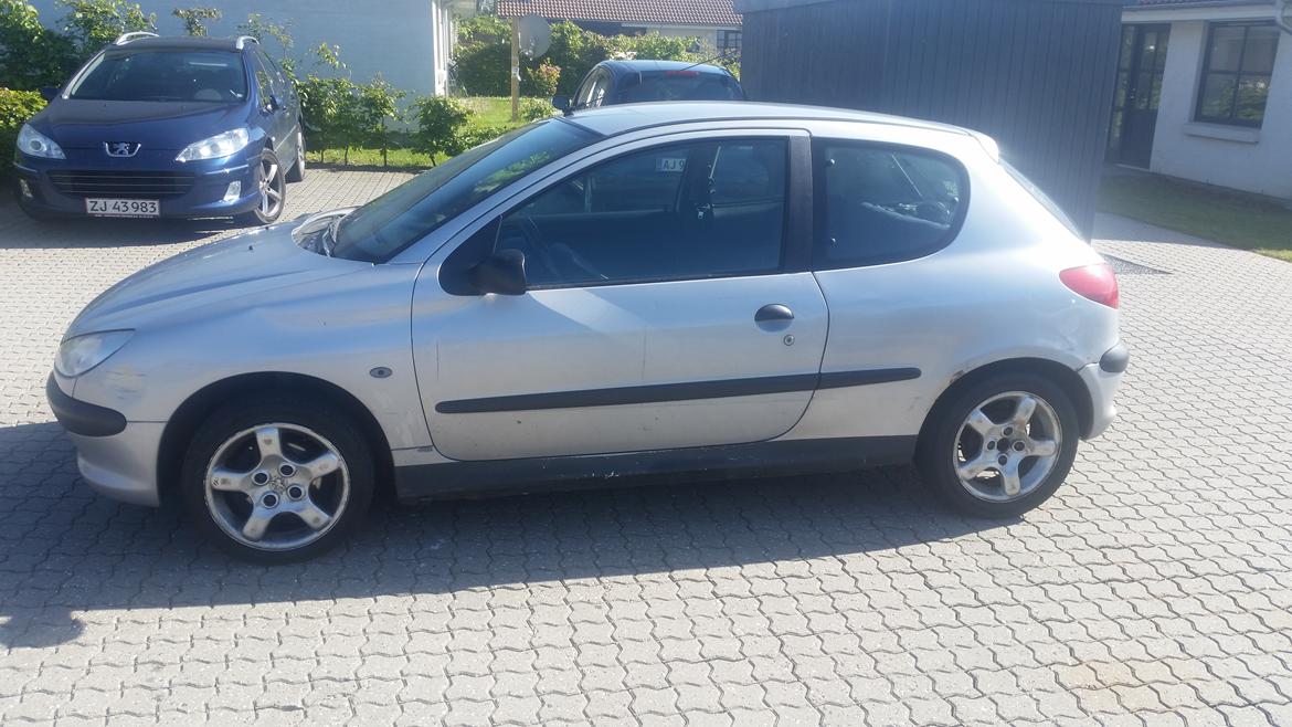Peugeot 206 1,9 D billede 2