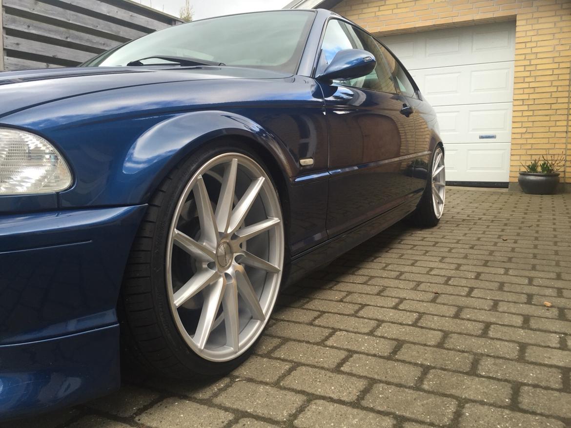 BMW E46 (SOLGT) billede 2