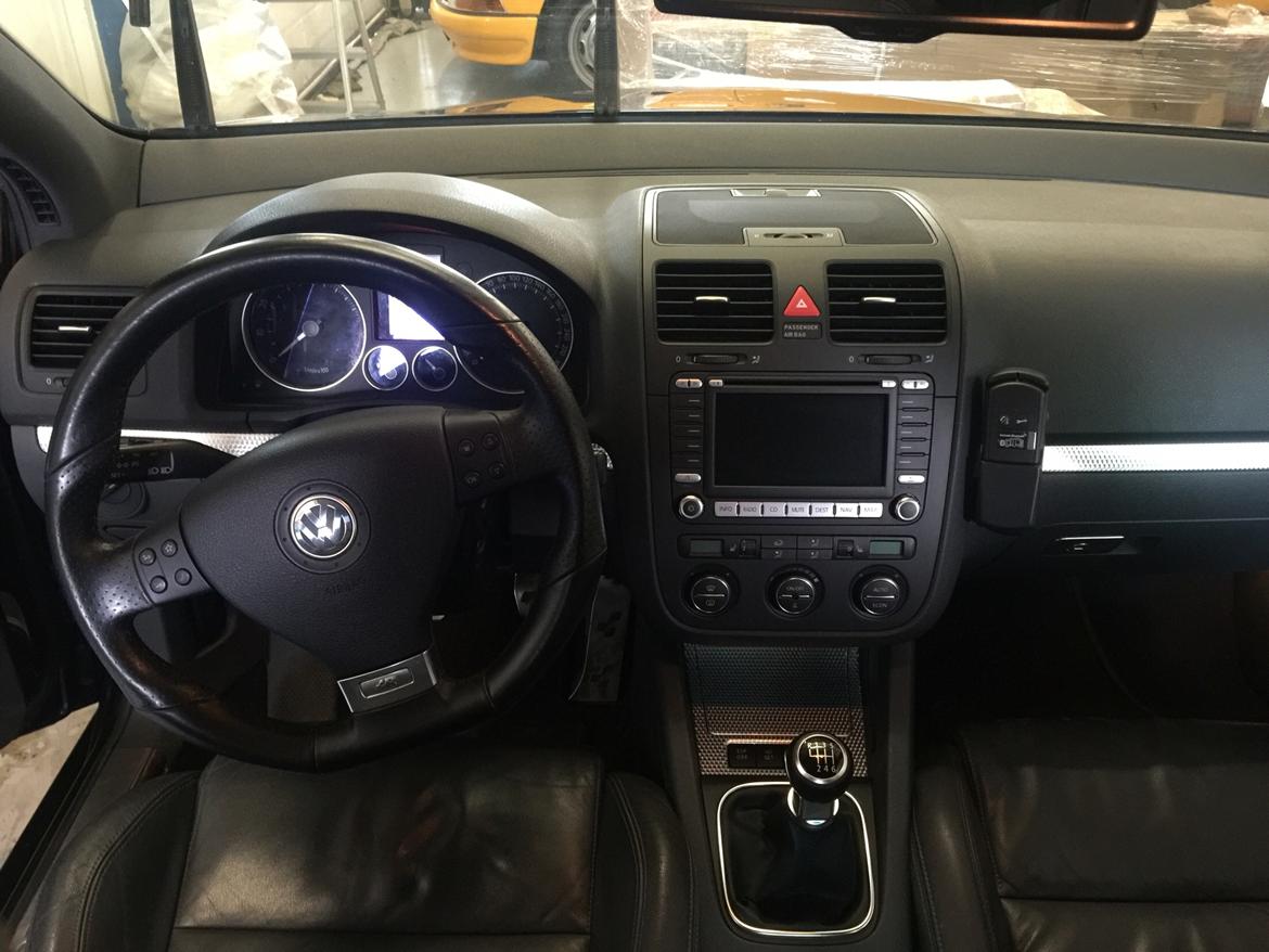 VW Golf V R32 SOLGT billede 3