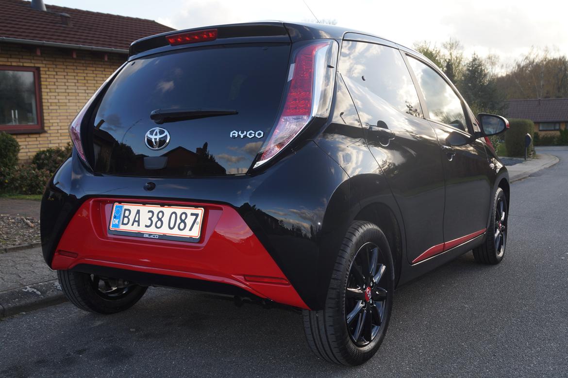 Toyota Aygo X-Black billede 4