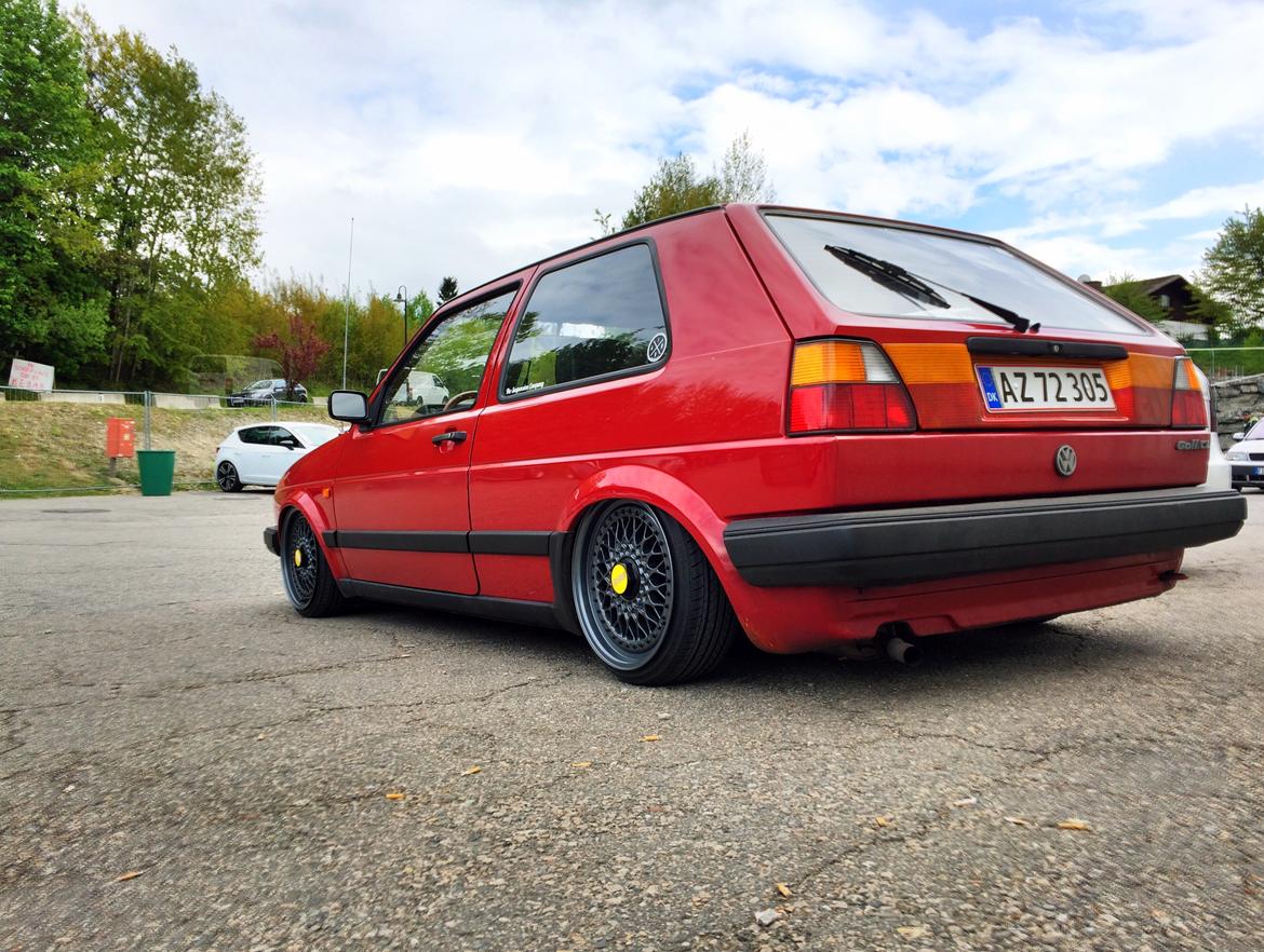 VW Golf 1.6 Automatic - Airride - Taget ved ENI "SHELL" tanken til Wörthersee træf. billede 1