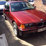 BMW E36 320i