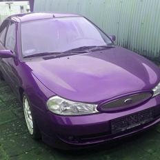 Ford Mondeo ST 200