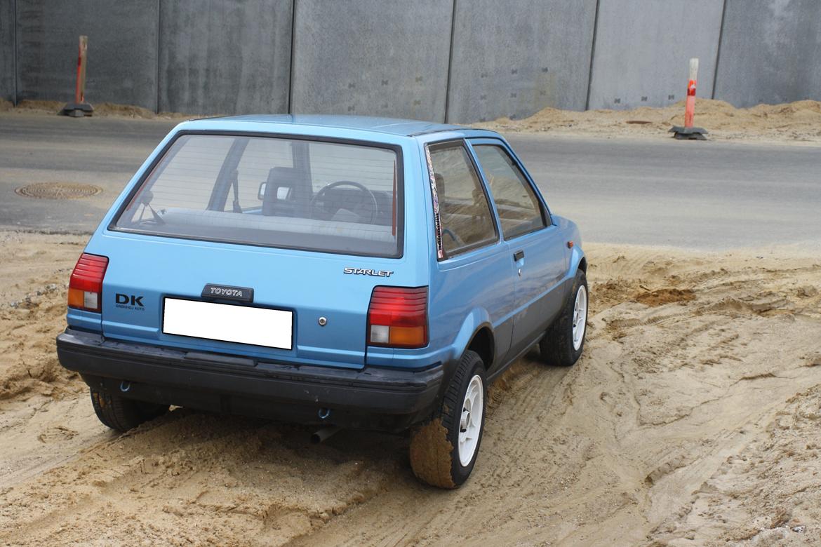 Toyota Starlet Ep70 1,0 (SOLGT) billede 2