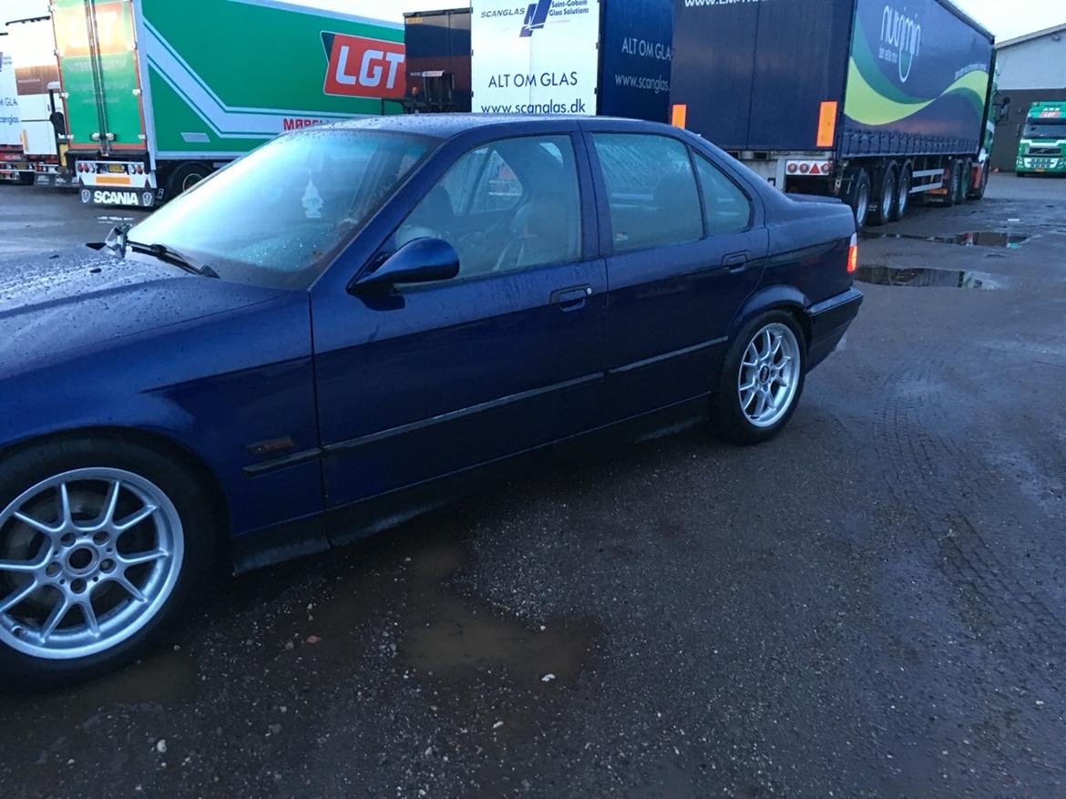 BMW E36 320 billede 6