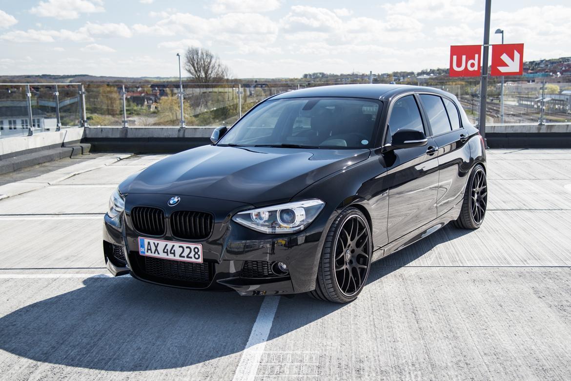 BMW F20 120d 2,0 Sportline aut. 5d billede 1