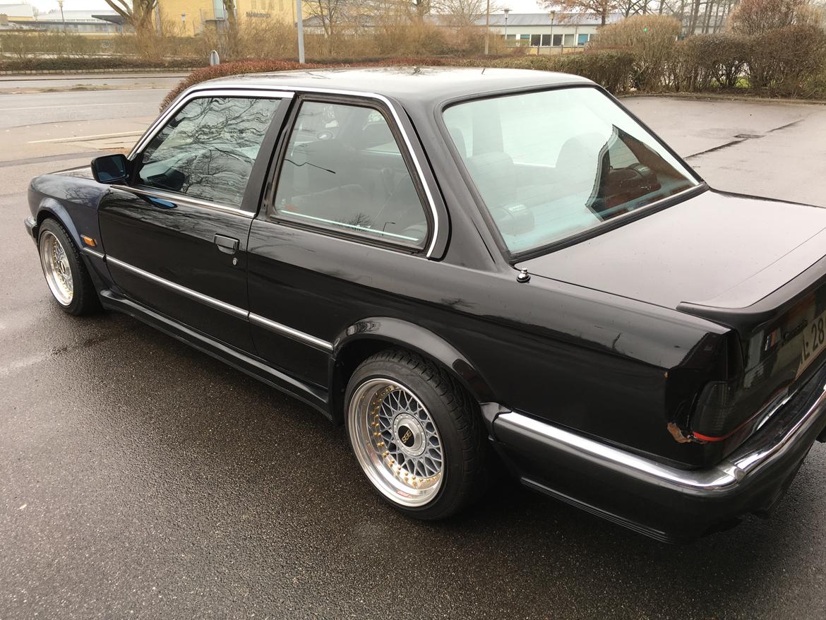 BMW E30 320i billede 6