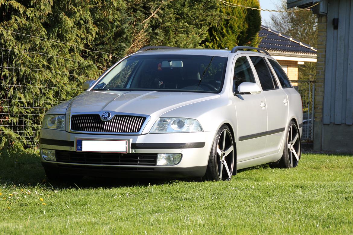 Skoda Octavia 2.0TDI DSG Elegance Combi (SOLGT) billede 1