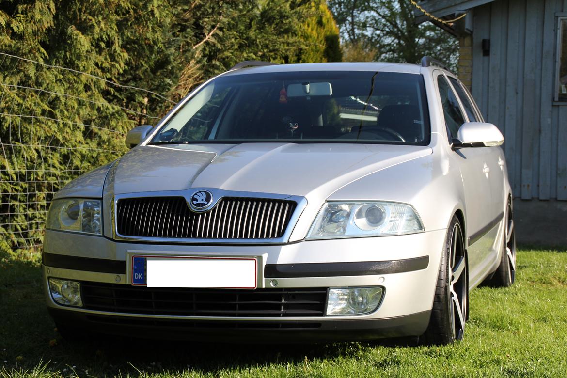 Skoda Octavia 2.0TDI DSG Elegance Combi (SOLGT) billede 2