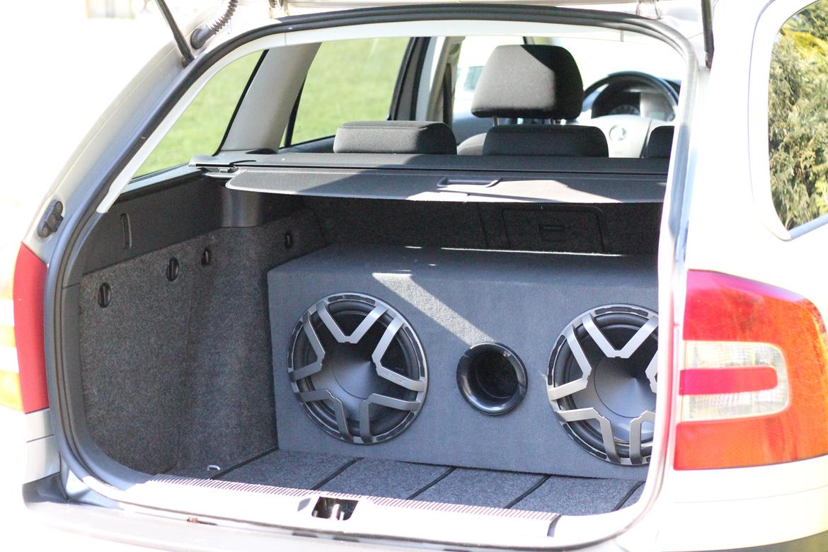 Skoda Octavia 2.0TDI DSG Elegance Combi (SOLGT) billede 9