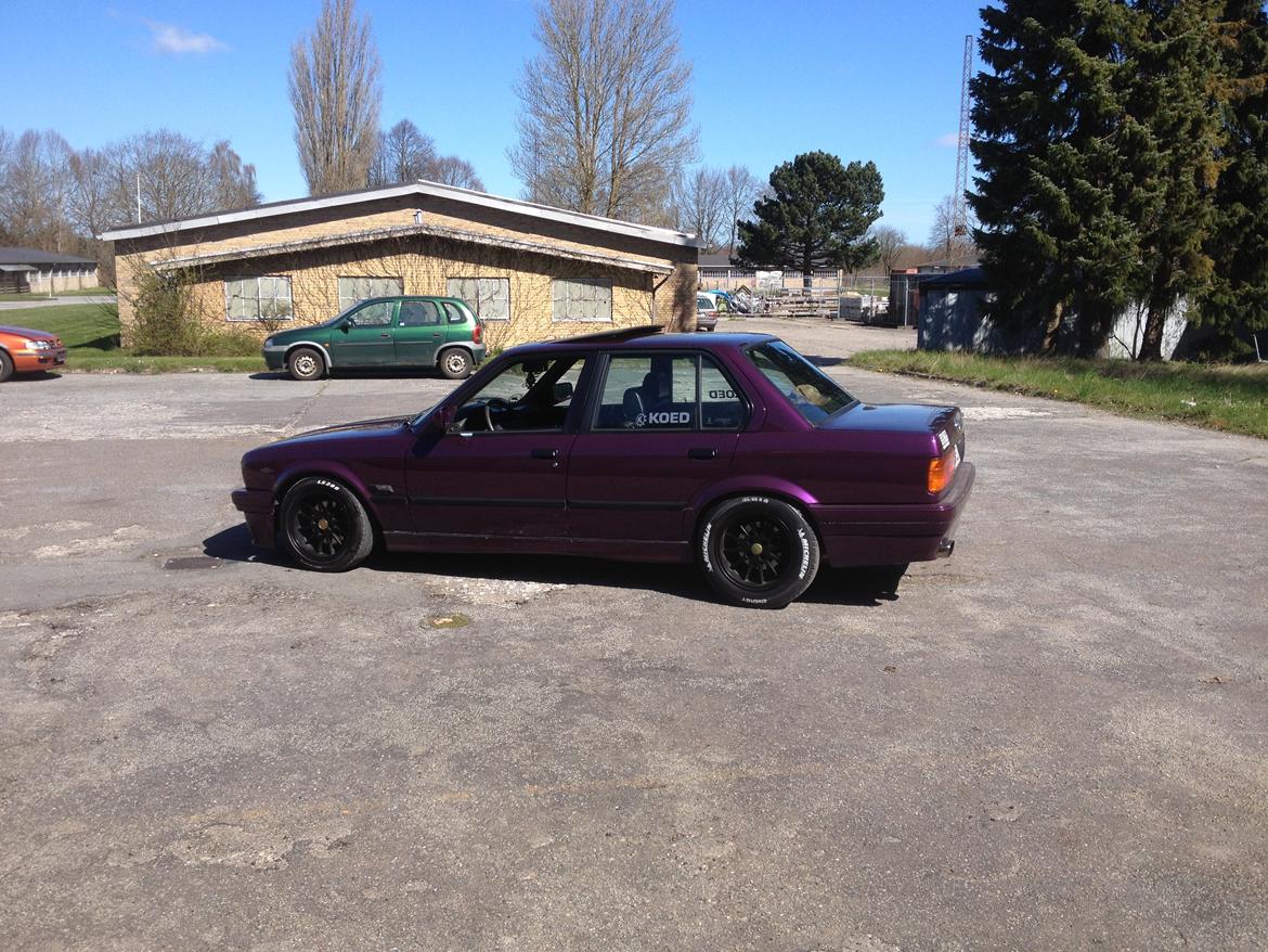 BMW E30 320i / 325i - April 2016 billede 2