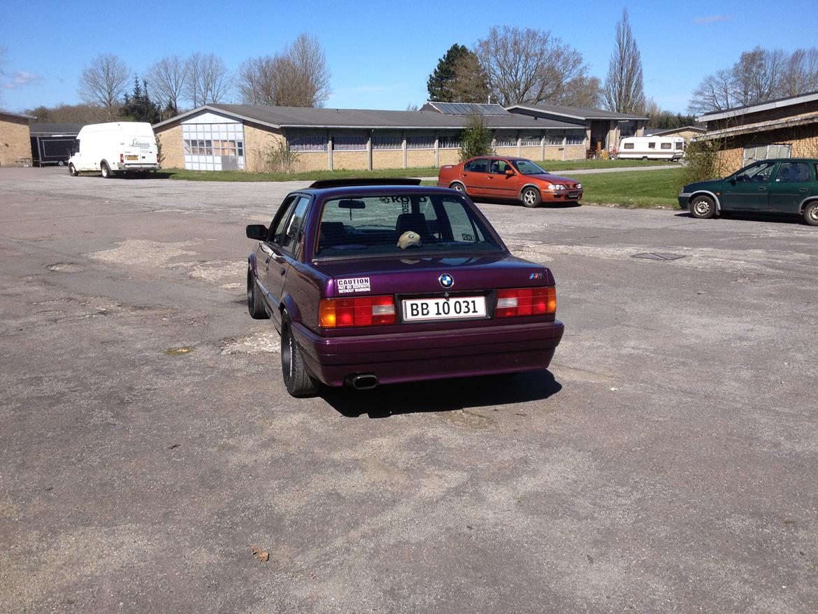 BMW E30 320i / 325i - April 2016 billede 4