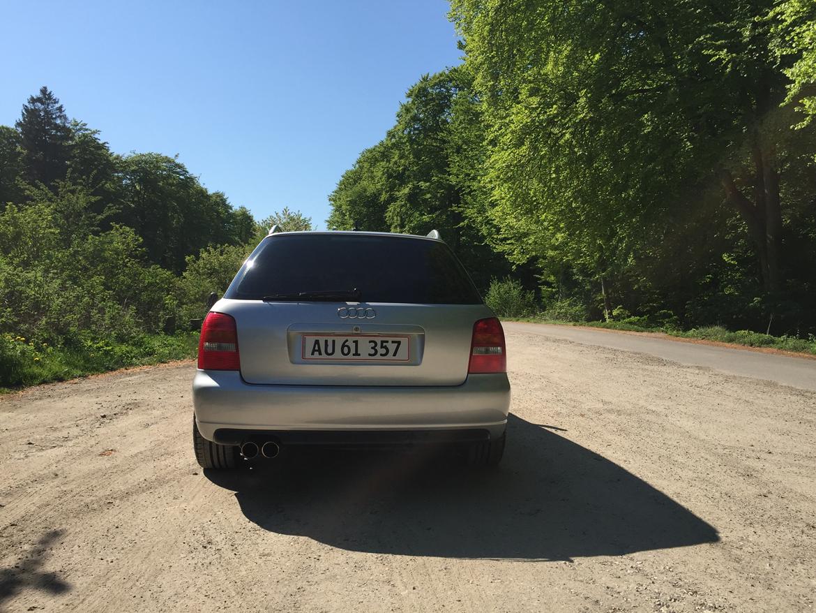 Audi A4 1,8 Turbo Quattro billede 8