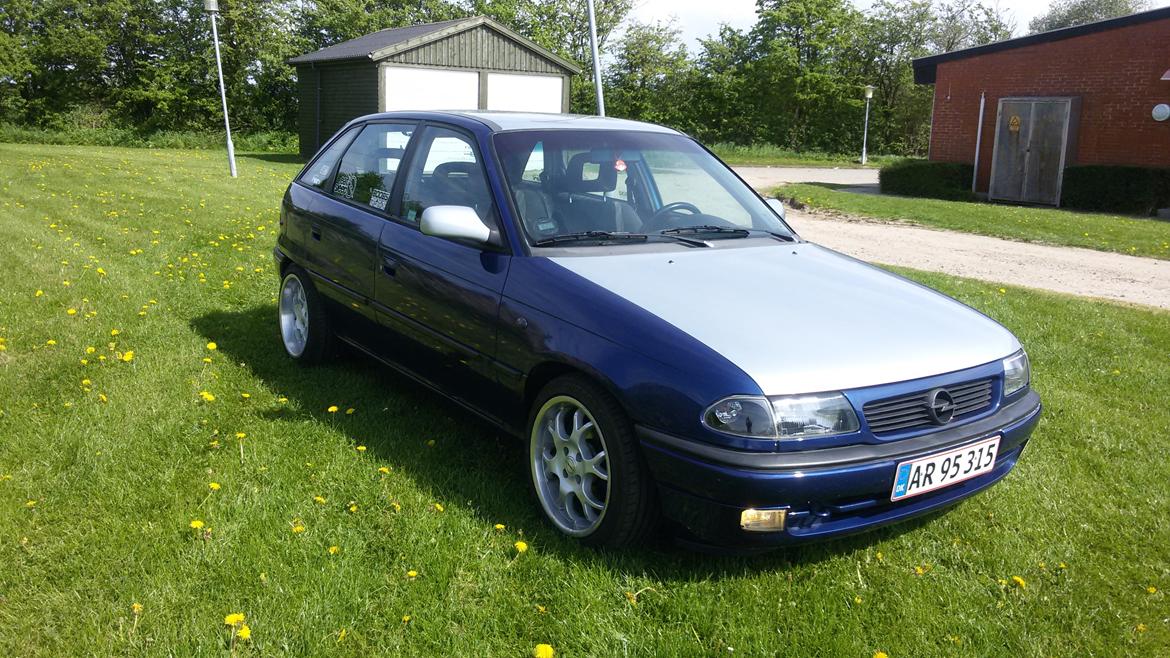 Opel Astra F 5 d Club  billede 4