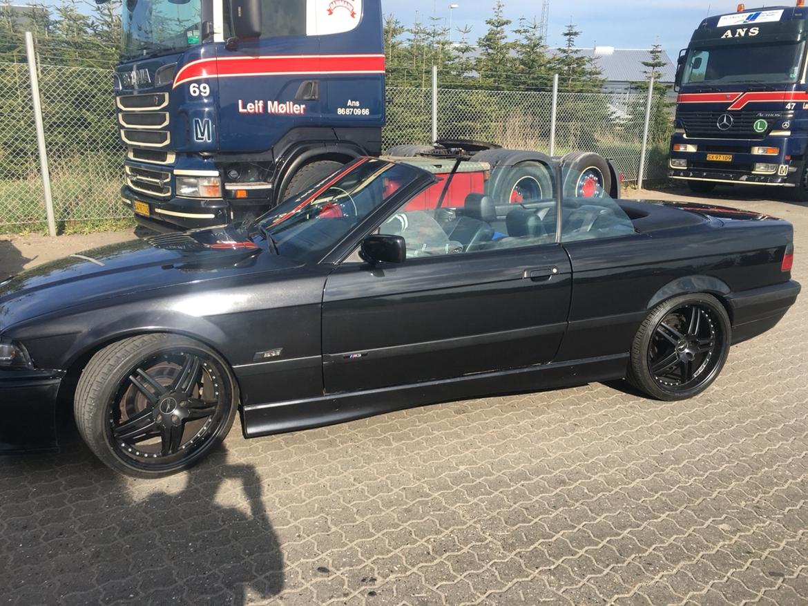 BMW 318i cabriolet billede 2