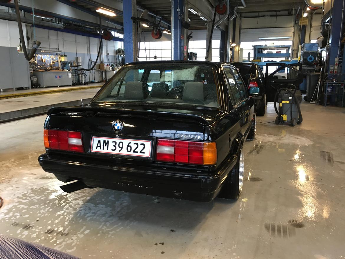 BMW E30 billede 4