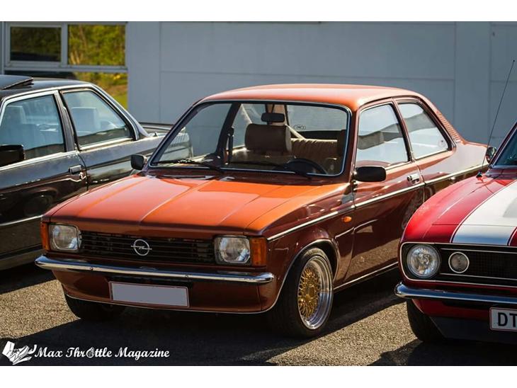 {{currentPhoto.altText}} billede {{currentPhoto.number}}