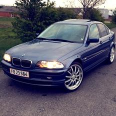 BMW E46 323I