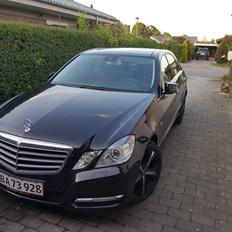 Mercedes Benz E220 avantgarde 