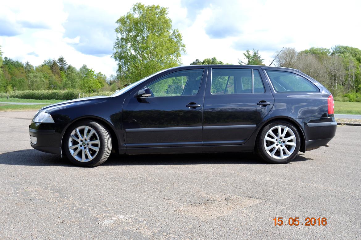 Skoda Octavica 2.0 TDI Combi SOLGT billede 4