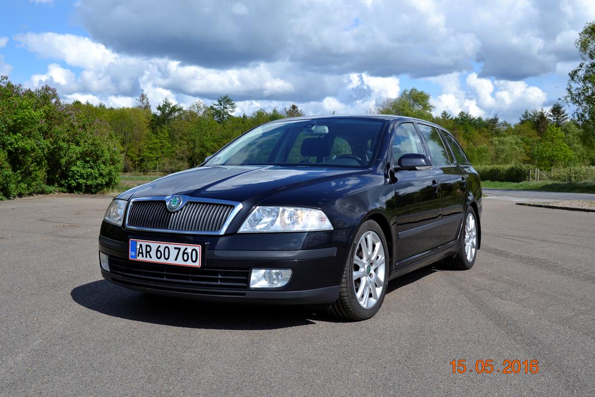 Skoda Octavica 2.0 TDI Combi SOLGT billede 1