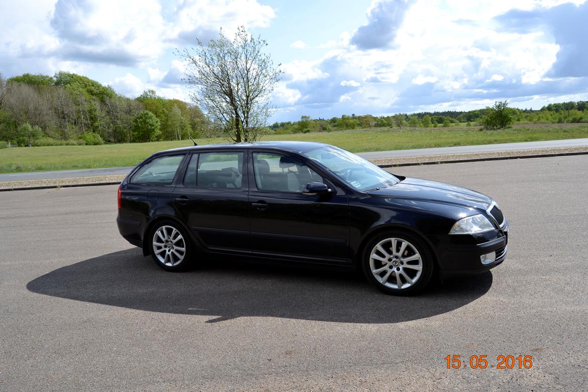 Skoda Octavica 2.0 TDI Combi SOLGT billede 11