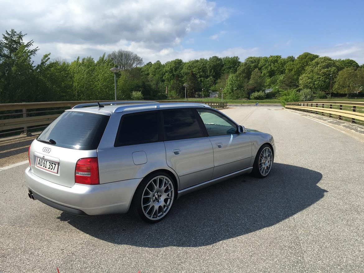 Audi A4 1,8 Turbo Quattro billede 2