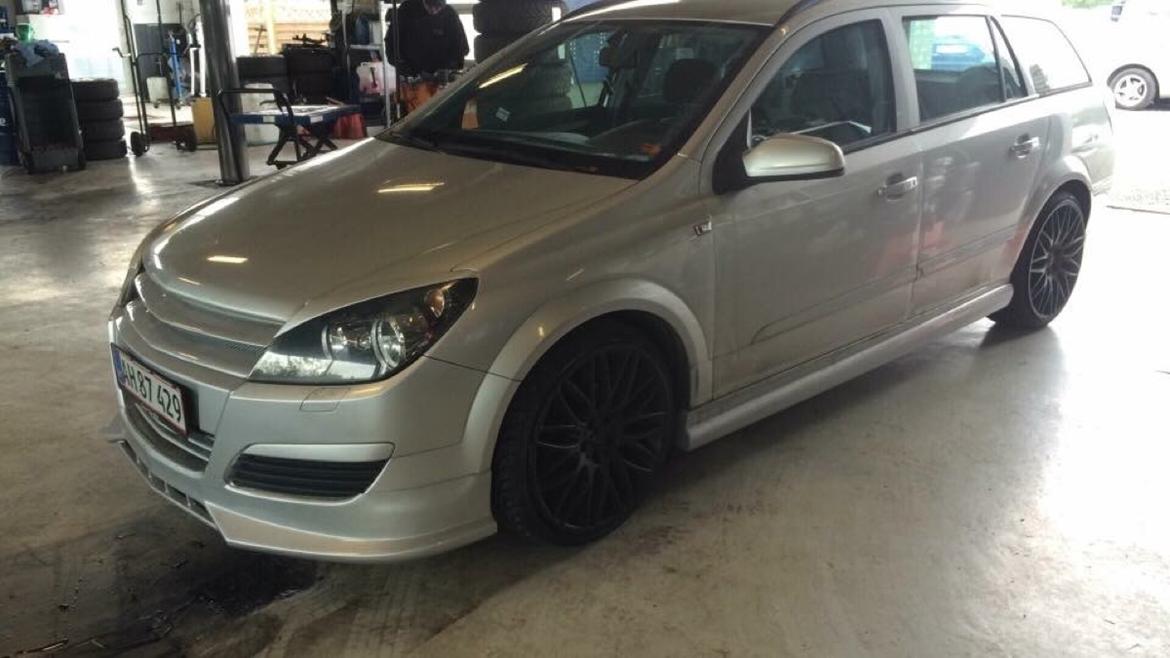 Opel Astra H 1,6 twinport wagon (SOLGT) billede 1