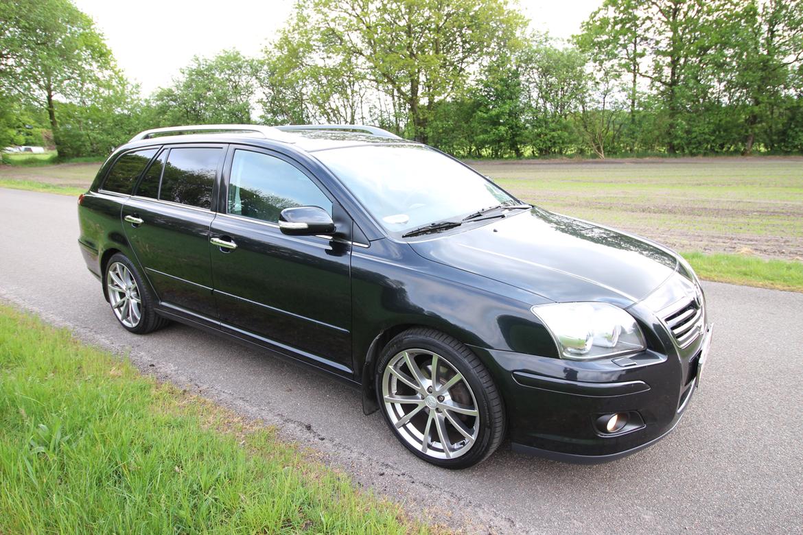 Toyota Avensis 1,8 st. car SOL billede 3