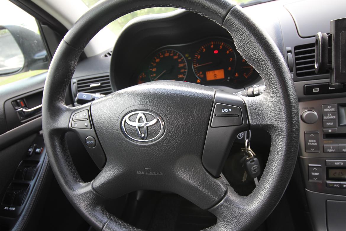 Toyota Avensis 1,8 st. car SOL billede 11