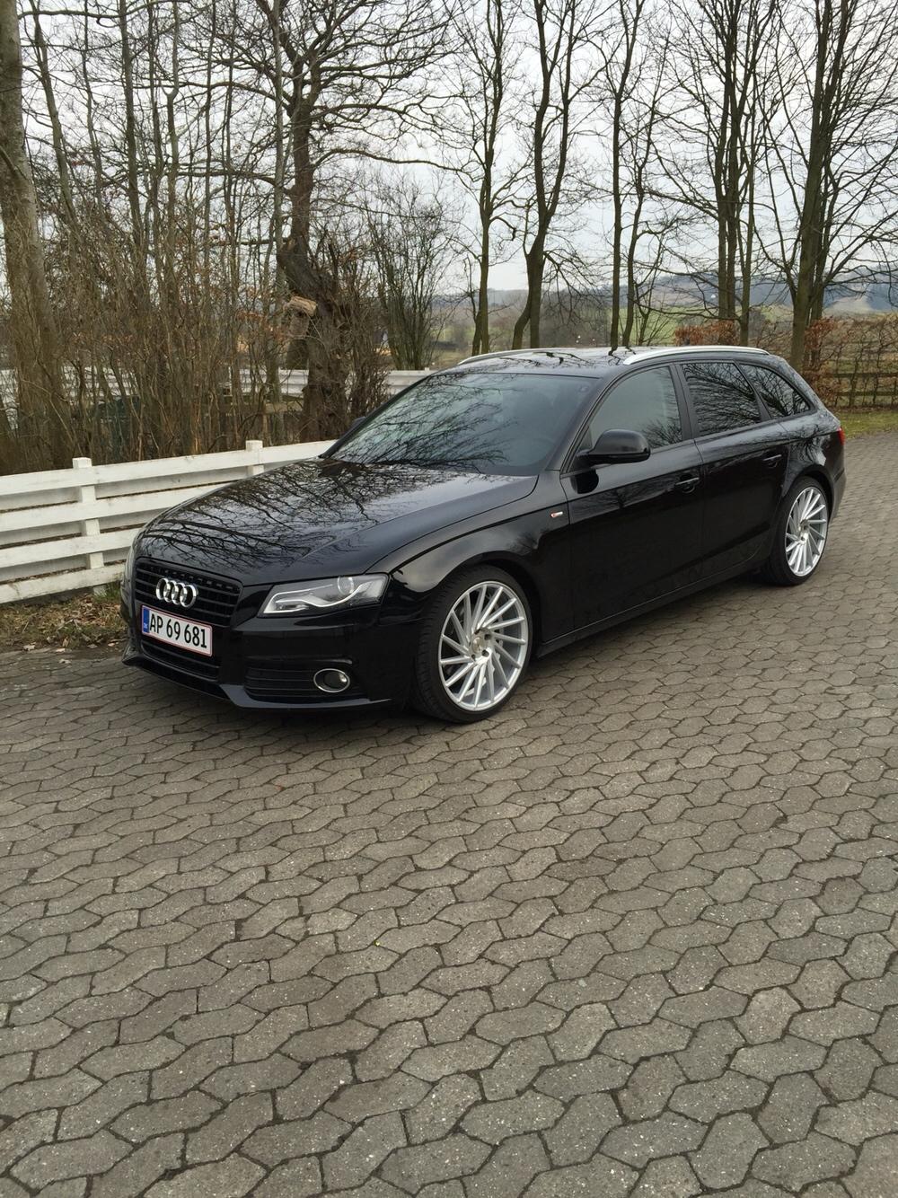 Audi A4 B8 S-Line 2.0 TDI // SOLGT billede 1
