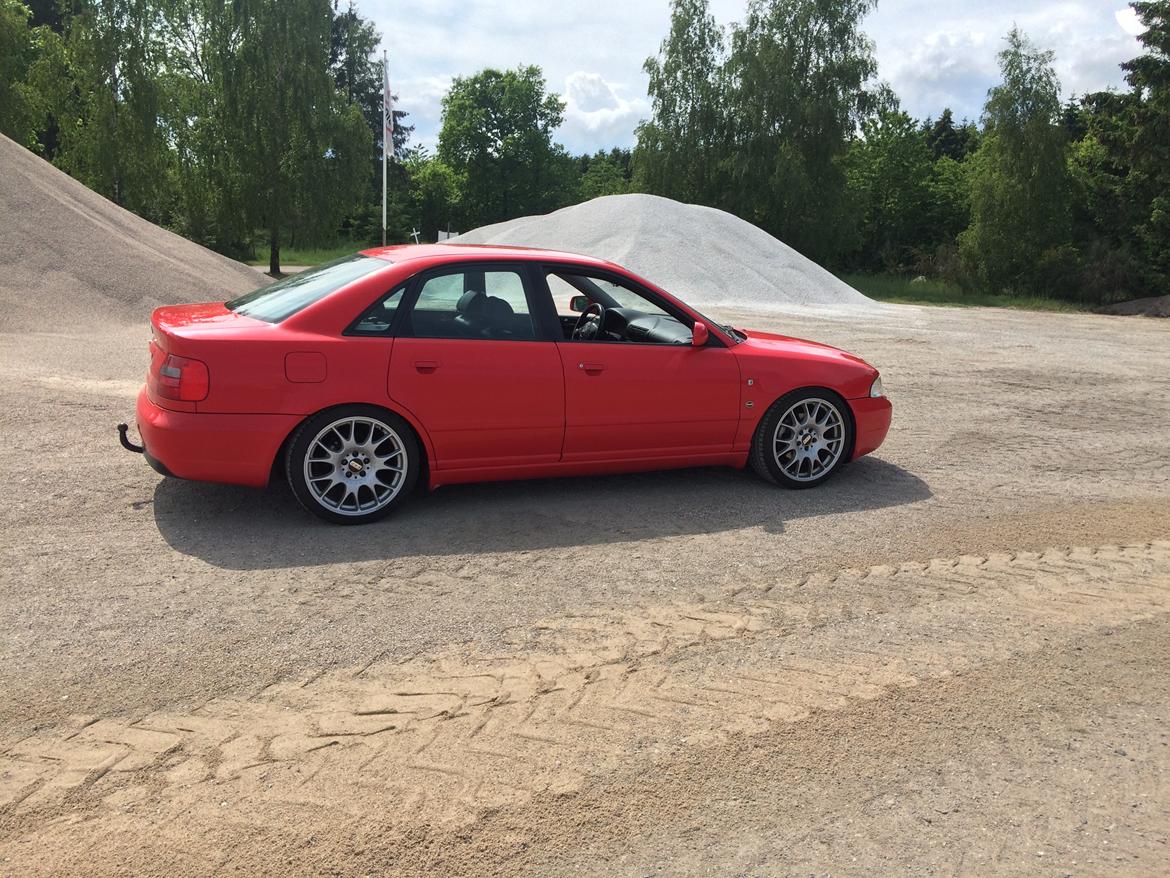 Audi A4 1.8 T quattro billede 8