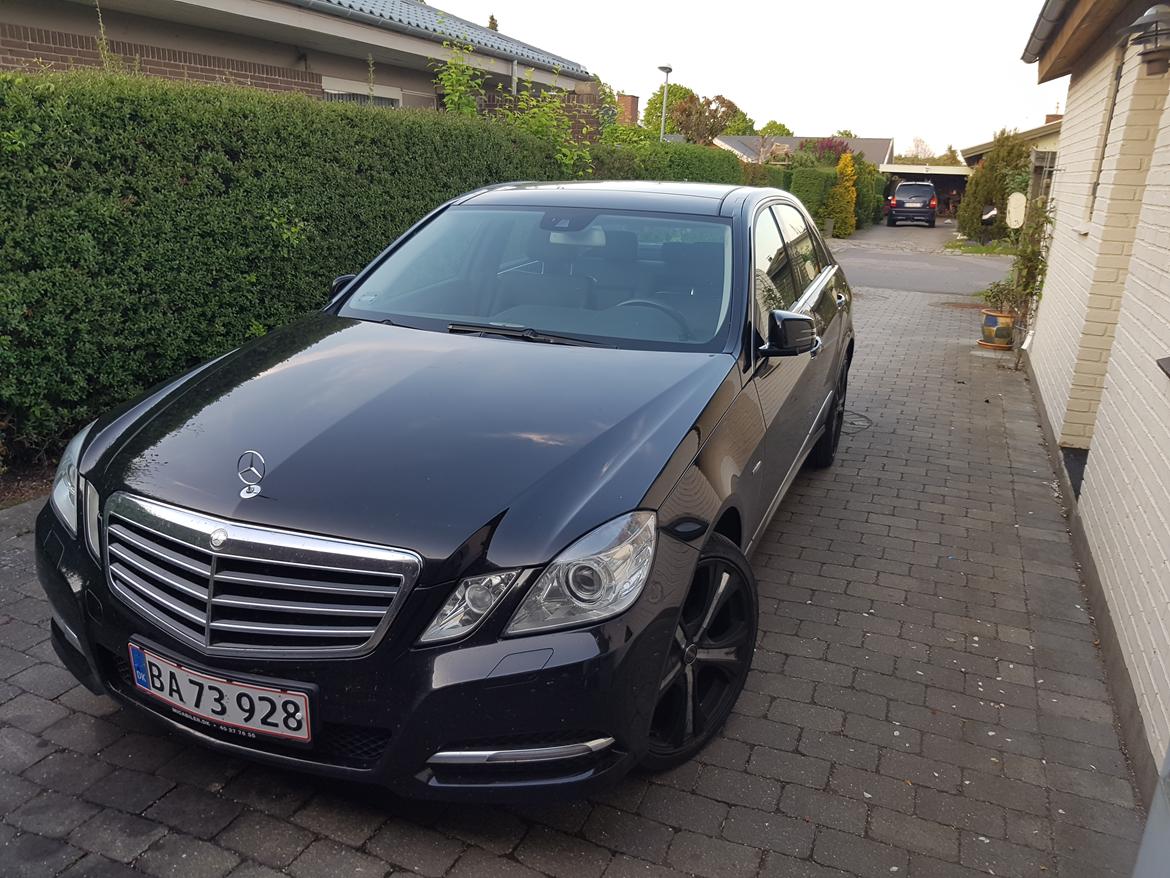 Mercedes Benz E220 avantgarde  billede 2