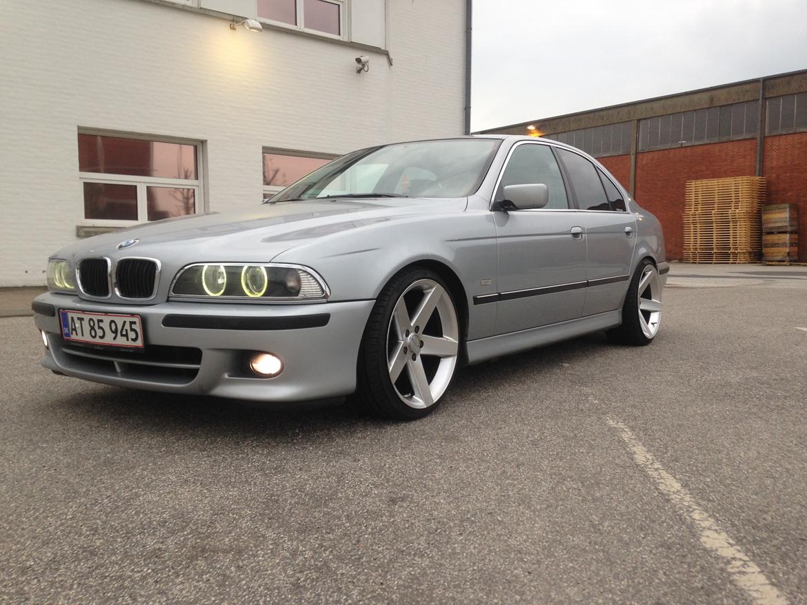 BMW E39 billede 1