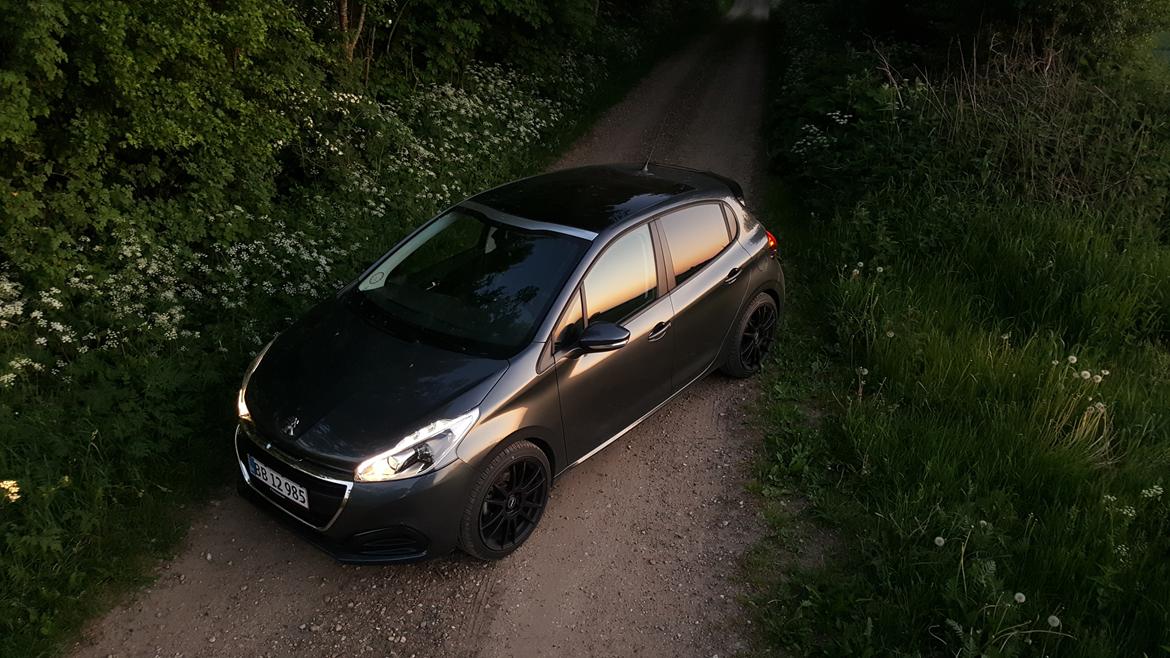 Peugeot 208 billede 2