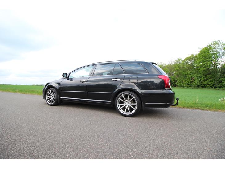 {{currentPhoto.altText}} billede {{currentPhoto.number}}