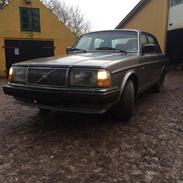 Volvo 240 GLE INJECTION 