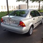 Ford Focus 1.6 16V Ghia SOLGT