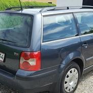 VW Passat Variant 1,9 TDI 3bg Trendline (SOLGT)