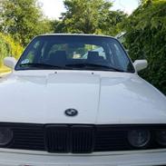 BMW e30 325i