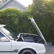 BMW e30 325i