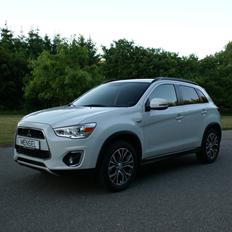 Mitsubishi AXS 1,6 Benzin Silky White