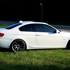 BMW E92 335i TwinTurbo M-Tech - White Pride! 