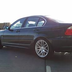 BMW E46 320i