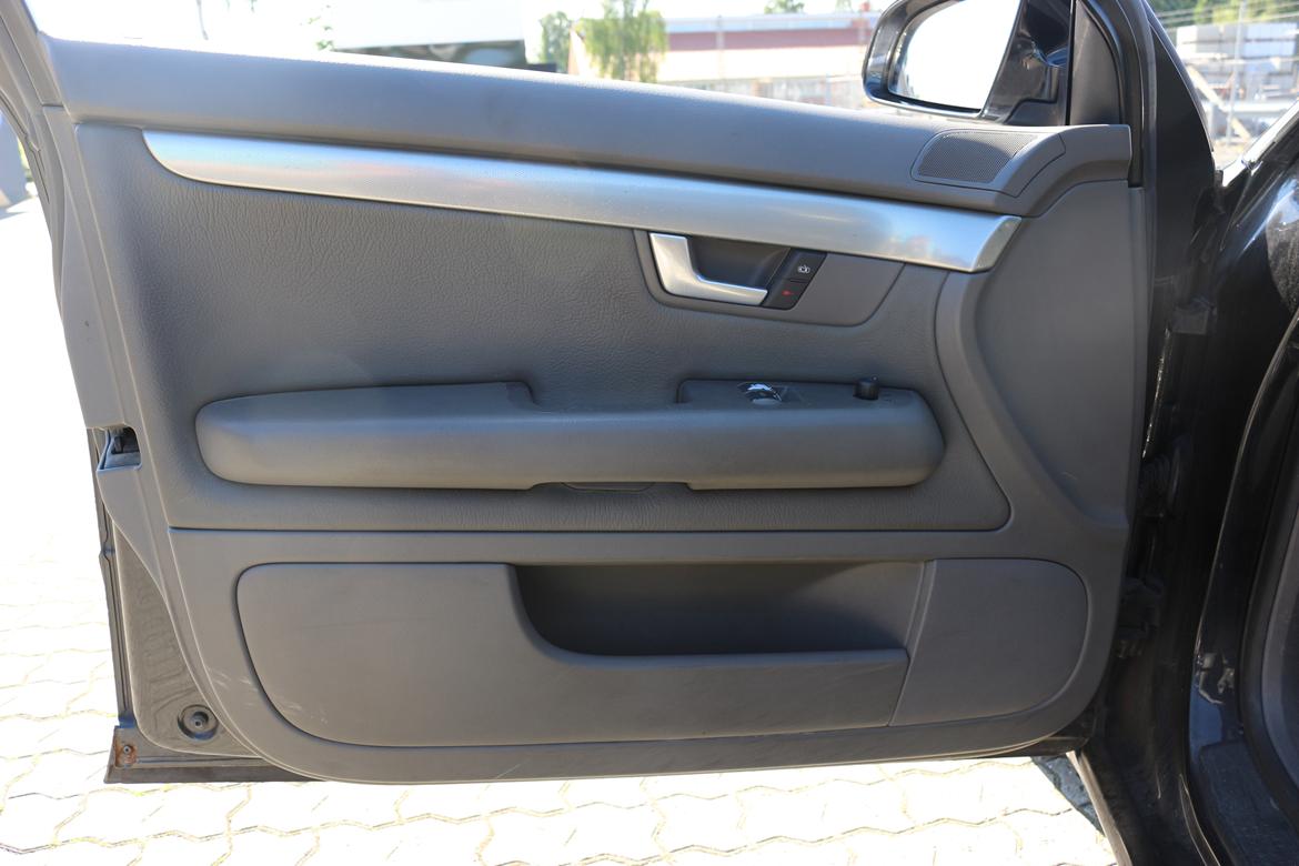 Audi A4 B6 2,4 V6 Avant "TOTALSKADET" billede 35