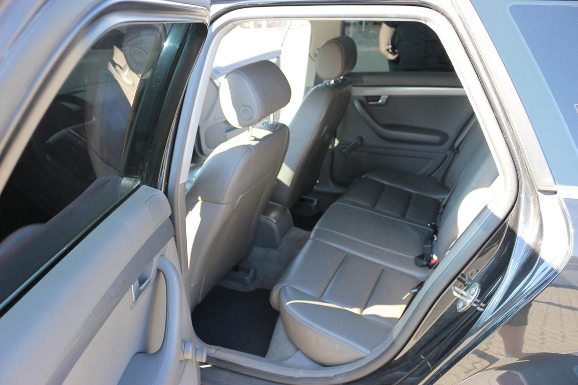 Audi A4 B6 2,4 V6 Avant "TOTALSKADET" billede 36