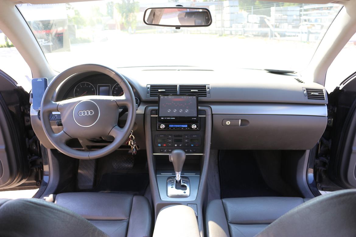 Audi A4 B6 2,4 V6 Avant "TOTALSKADET" billede 33