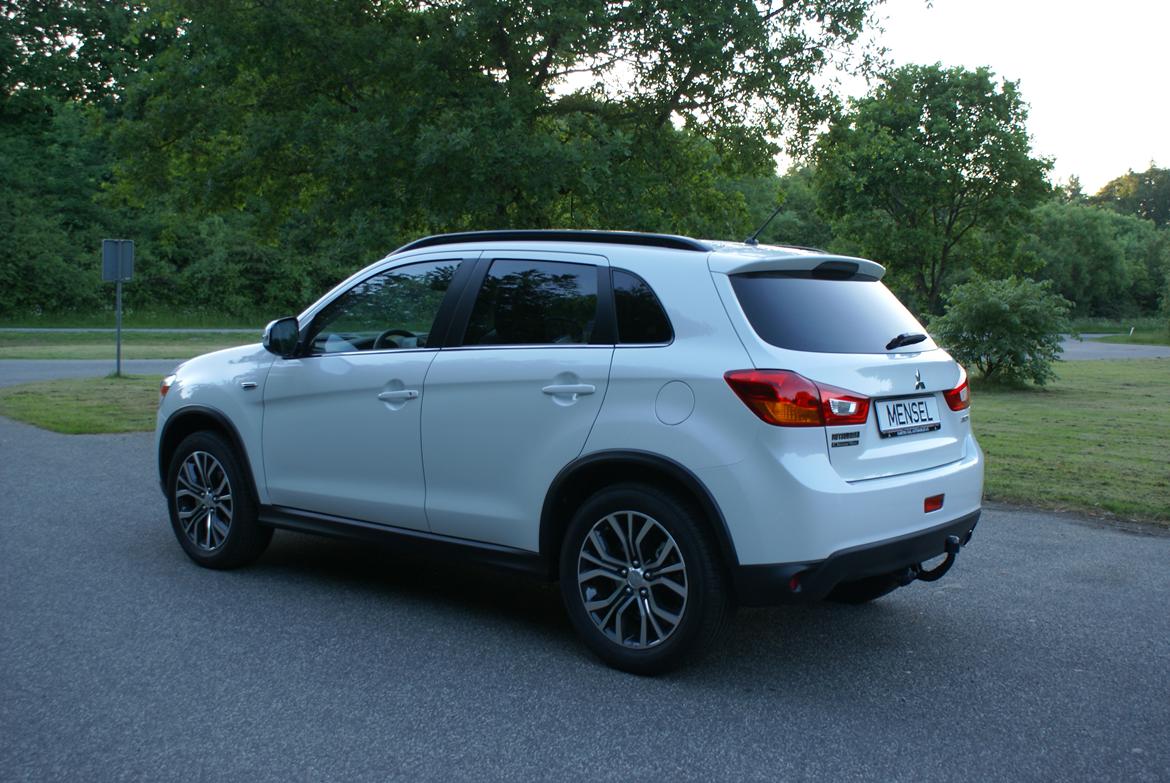 Mitsubishi AXS 1,6 Benzin Silky White billede 4