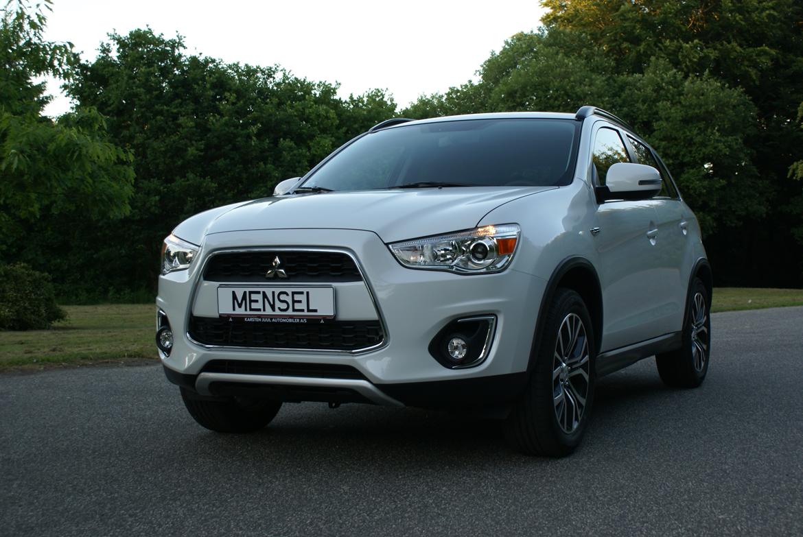 Mitsubishi AXS 1,6 Benzin Silky White billede 2