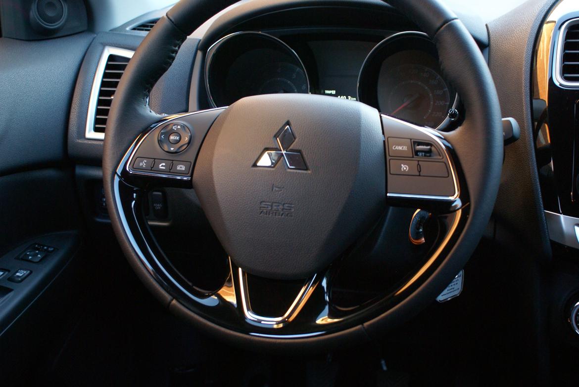 Mitsubishi AXS 1,6 Benzin Silky White billede 7